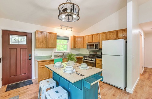 Farwell Cottage | Wooded Country Home w/Spacious Deck in Farwell!