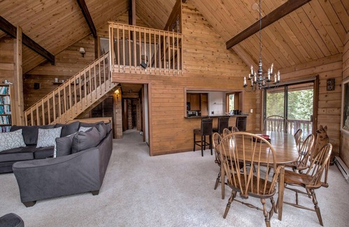 Valley of the Blue Cabin | Wooded Retreat - just 10 minutes from Main Street! Game Room & Large Deck
