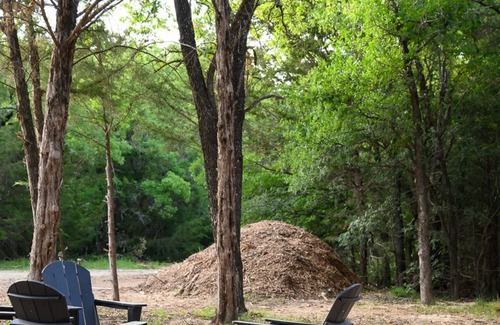 Alvord Cabin | Wooded Romantic Cabin near LBJ Grasslands - Book 1 or All 4 Cabins