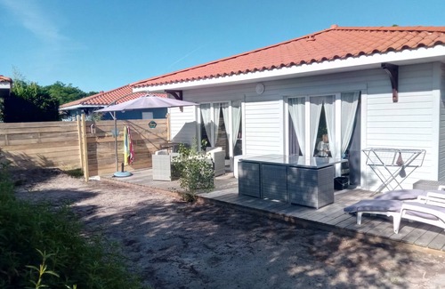 Parentis-en-Born House | Wooden chalet near lake and ocean