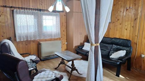 Cukarica House | Wooden house Ada