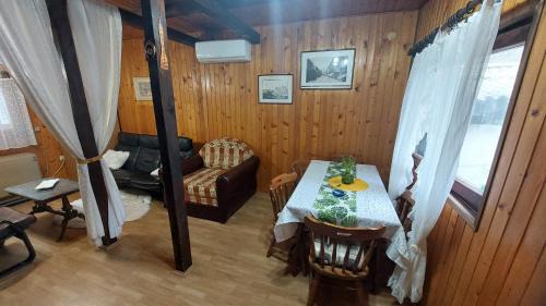 Cukarica House | Wooden house Ada