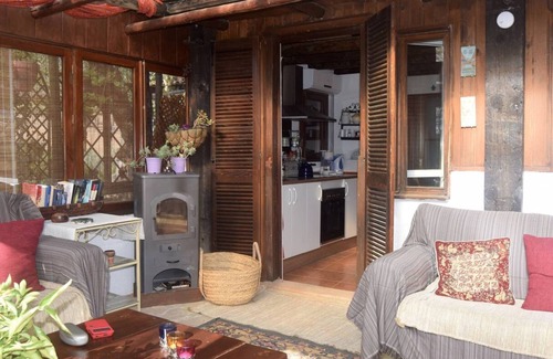 Archidona House | Wooden house in El Refugio.