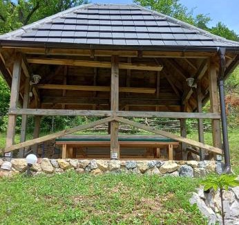 Bajina Basta House | Wooden house Nada (Drvena kuća Nada)