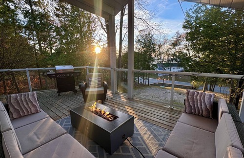 Tiny Cottage | Woodland Beach Sunset Haven