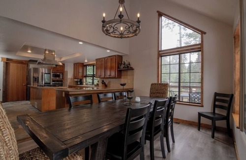 Dogwood Mountain Cabin | Woodland Retreat - Horse-Friendly