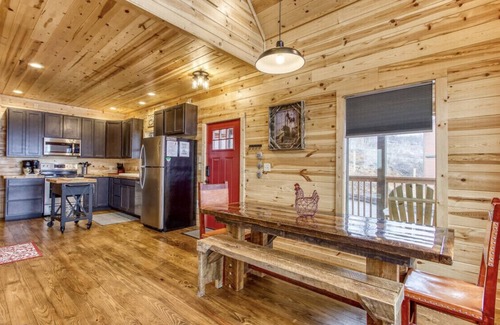 Chalet Village North Cabin | ✨ Woodlands: Amazing New Mountain Cabin in the best location 🏅