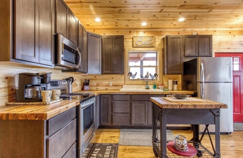 Chalet Village North Cabin | ✨ Woodlands: Amazing New Mountain Cabin in the best location 🏅