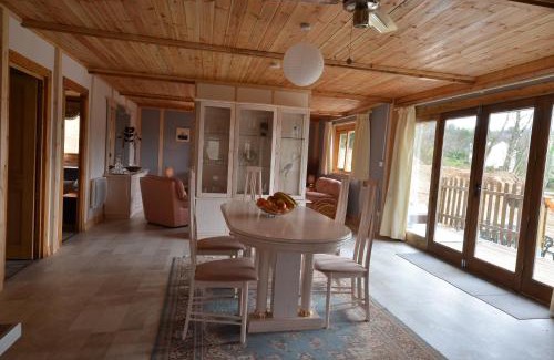 Treignac House | Woodlands Cottage