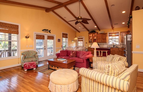 Long Beach House | Woodlands Wonder: Cute Oak Island Cottage with Private Pool Welcomes Nightly Res