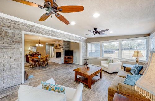Fredericksburg House | Woodlands Wonder