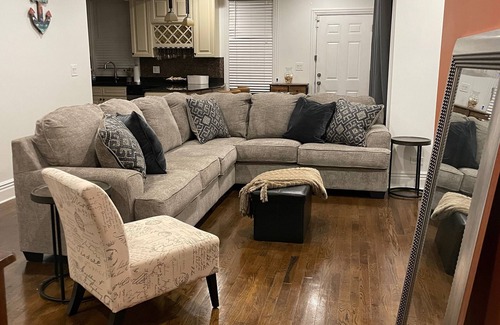 Woodlawn House | Woodlawn Oasis.10 Minutes to Dining & Downtown