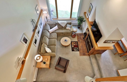Killington Condo | Woods Resort and Spa: Cozy 2-Bedroom Condo in Killington, VT with Ski, Tennis, and Pool Access