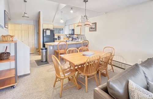 Killington Condo | Woods Resort Village 10 Cozy Killington Escape –1BR + Loft, Fireplace, Pool & Hot Tub Access
