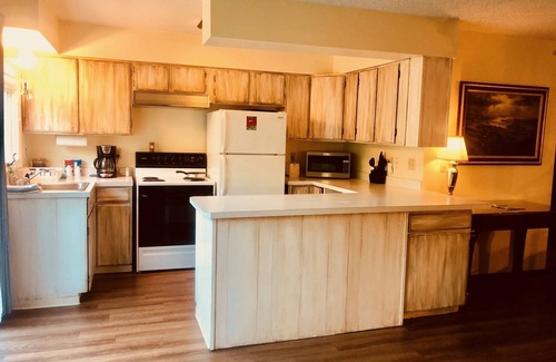 Homer Apartment | Woodside Suite #3 - Modest suite in downtown Homer, walking distance to all attractions