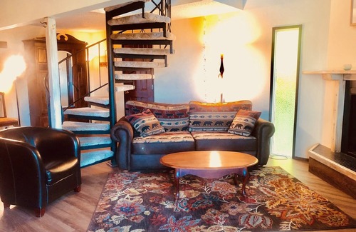 Homer Apartment | Woodside Suite #3 - Modest suite in downtown Homer, walking distance to all attractions