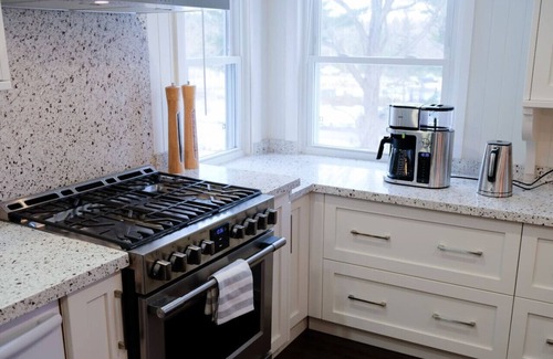 Meaford Cottage | Woodski Retreat w/Heated Pool on 3+ Private Acres