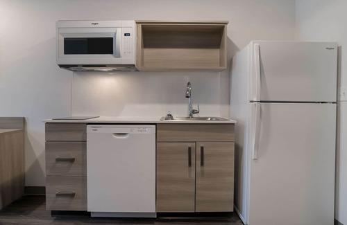 Sterling Heights Hotel | Woodspring Suites Detroit Sterling Heights