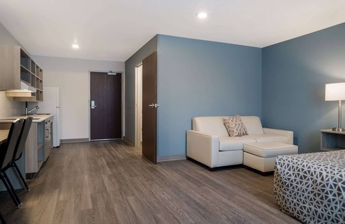 Sterling Heights Hotel | Woodspring Suites Detroit Sterling Heights