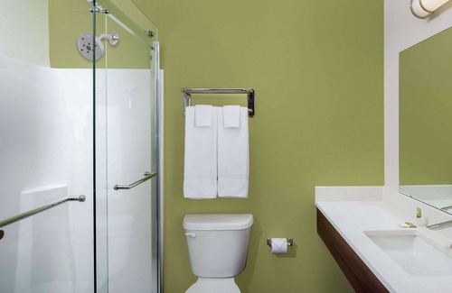 Barclay-Kingston Hotel | WoodSpring Suites Cherry Hill