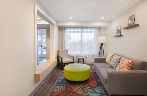 West San Antonio Hotel | WoodSpring Suites Lackland near Sea World