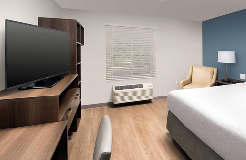 Wilmington Hotel | Woodspring Suites Wilmington Riverfront