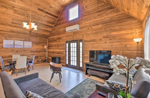Blue Ridge House | Woodsy Blue Ridge Retreat, 3 Mi to Downtown!