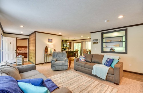 Hayesville House | Woodsy Hayesville Home on Jackrabbit Trail!