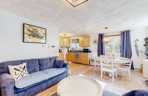 Moultonborough Cottage | Woodsy Suissevale cottage, Lake Winnipesaukee beach & boat ramp - dog-friendly
