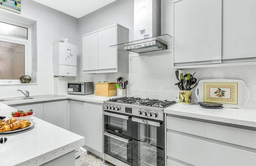 Woolacombe Apartment | Woolacombe 2 bed retreat, close to the beach