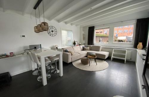 Harderwijk Boat Rental | Woonboot 4 Harderwijk