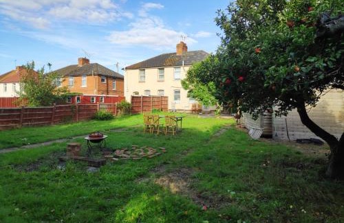 Lower Wick House | Worcester Town Home & Garden