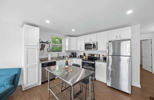 Phoenix Hill Apartment | Work-Friendly Container Stay & Bourbon Nearby | #2