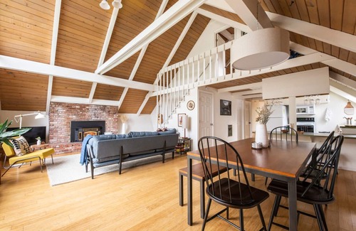 Pine Mountain Club Cabin | Work-From-Home cabin with modern amenities, design, walkability and charm