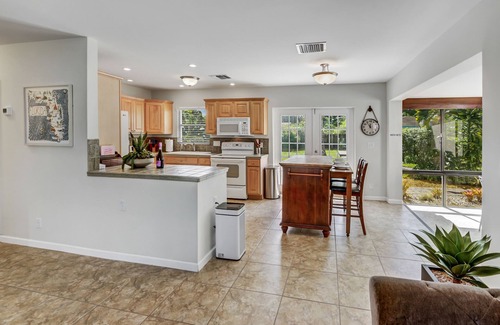 South Corals House | Work & Play Retreat. Private Office. 1GB Internet
