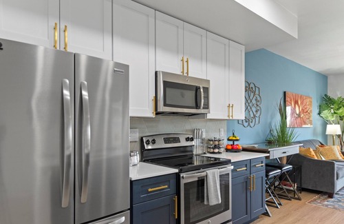 Desert View Village Condo | Work-Ready & Weekend-Ready Pool Washer/Dryer