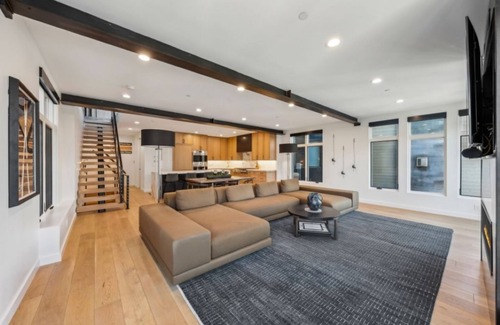 North Park City Ski Chalet | World Class Hiking Biking Ski-In-Out Park City Mountain Resort Premier Location