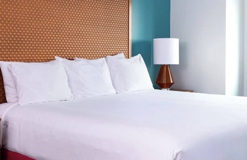 Anaheim Resort Resort | Worldmark Anaheim 2-bd 2-ba, Murphy bed,sleeps 6, Disneyland June 29-July 6