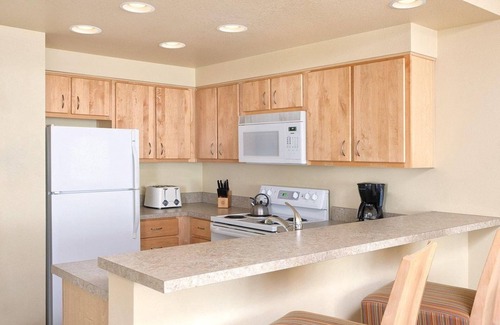 Seaside Gilbert District Resort | Worldmark Seaside, Beachfront Resort! (Add Nights 5, 6 &7 only $50 each)