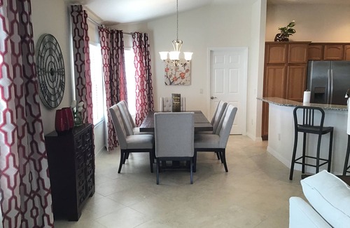 Lake Sumter Landing Villa | WOW! LOCATION! FUN! Includes HOT TUB, Gas Golf Cart, BBQ, & WIFI