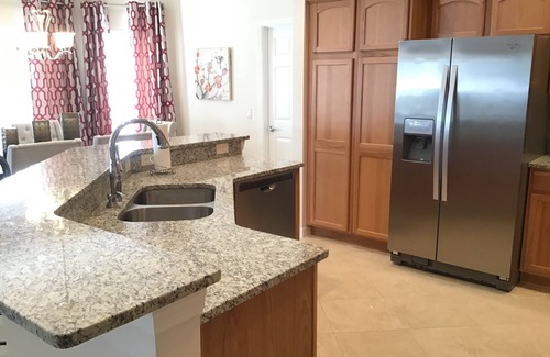 Lake Sumter Landing Villa | WOW! LOCATION! FUN! Includes HOT TUB, Gas Golf Cart, BBQ, & WIFI