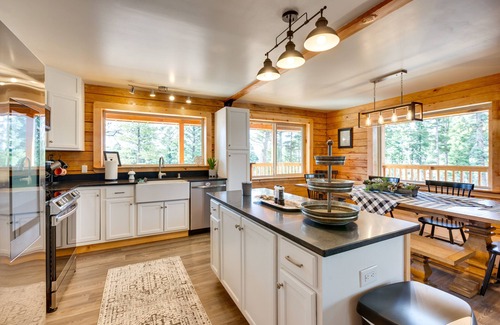 Angel Fire Cabin | Wraparound Porch: & Forest Views: Angel Fire Cabin