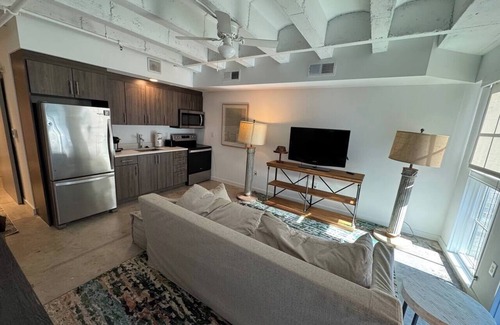 Historic District - North Apartment | Wright Square Condo