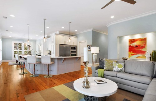 Historic District - North Condo | Wright Square Loft: Amazing Unit A in Downtown Savannah With Great Views!