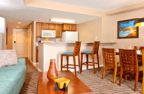 Waikiki Resort | Wyndham at Waikiki Beach Walk - Many Dates Available! - Hosted by Travelscowt