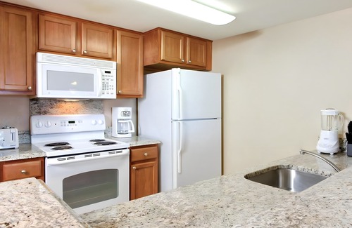Waikiki Resort | Wyndham at Waikiki Beach Walk - Many Dates Available! - Hosted by Travelscowt