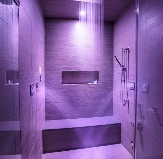 Downtown Niagara Falls Hotel | Wyndham Garden at Niagara Falls