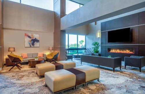 Wayne Hotel | Wyndham Indianapolis Airport