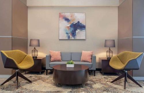 Wayne Hotel | Wyndham Indianapolis Airport