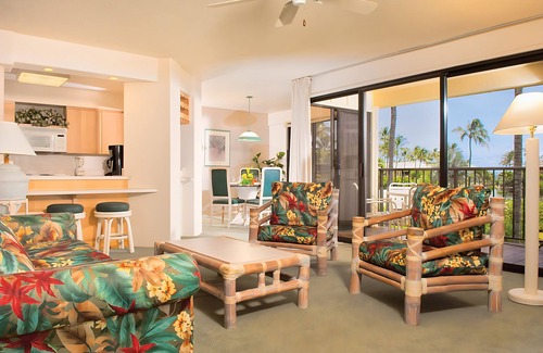 Hanamaulu Resort | Wyndham Kauai Beach Villas: 1-Bedroom Suite At Beachfront Resort